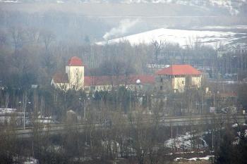 Pohled na Slezskoostravský hrad z vyhlídky Nové radnice. ( © Jan P. Štěpánek 04/2006)