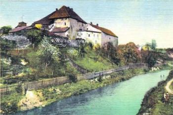 Idylický pohled na hrad v 30.letech. (© Jan P. Štěpánek 02/2004)