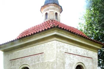 Hřbitovní kaple sv. Josefa v Úněticích ( © Pavel Vítek 08/2017)