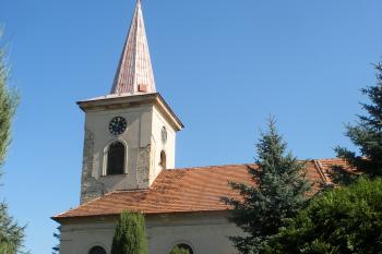 Lužec nad Cidlinou - kostel (© Jiří Špaček, 08/2017)