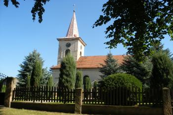 Lužec nad Cidlinou - kostel (© Jiří Špaček, 08/2017)