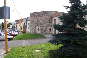 Vyškov - Opevnění mezi pivovarem a vstupem na nám. Čs. armády (© Ivo Rozehnal, 09/2010)