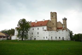 zámek Břeclav (© Vlastislav Mareček, 04/2011)