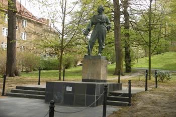 Děčín - socha Dr. Miroslava Tyrše (© Jiří Špaček, 06/2015)