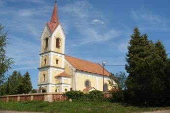Mlékosrby - kostel (© Jiří Špaček, 8/2017)