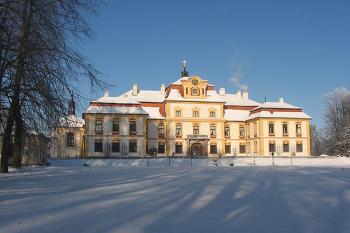 Pohled z parku ( © Jiří Čížek 01/2004)