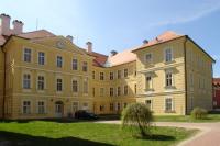 Tloskov