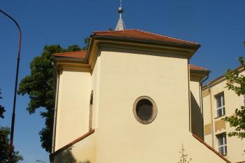 Skřivany - závěr kostela sv. Anny (© Jiří Špaček, 8/2017)