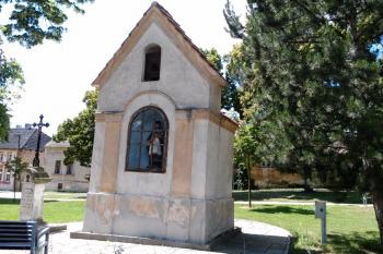 Kačice - kaple (© Simona Kidlesová, 7/2017)