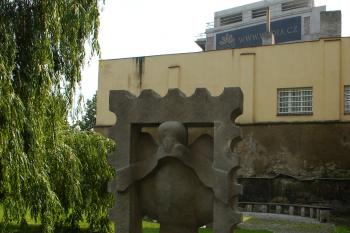 Pocta poštovní známce (© Jiří Špaček, 5/2010)