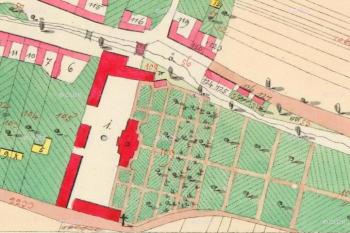 Zámek a dvůr na Císařském povinném otisku map stabilního katastru Moravy a Slezska z r. 1827 (© zdroj:http://archivnimapy.cuzk.cz)