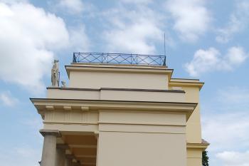 pohled ze strany (© rodo chrozit, 07/2010)