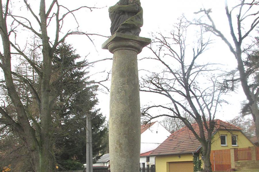 sloup se sochou sv. Anežky Římské