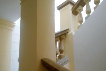 Schodiště do patra radnice (© Vojtěch Barcal, 02/2018)