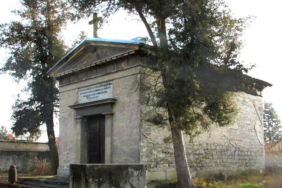 pohřební kaple svatého Kříže