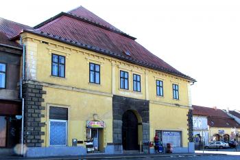 Velvarský městský dům Reduta ( © Pavel Vítek 02/2018)