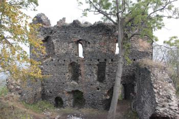 Palác od západu ( © Ivan Grisa 10/2009)