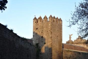 obranná věž středověké hradby kolem čtvrti El Raval ( © Jan P. Štěpánek 04/2018)