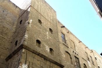 hranolová věž římské hradby na severovýchodě jádra města ( © Jan P. Štěpánek 04/2018)