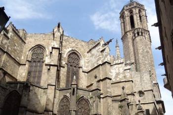 presbyterium katedrály s východní zvonicí ( © Jan P. Štěpánek 04/2018)