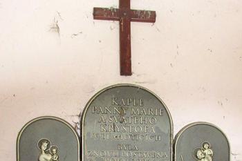 Kaple sv. Panny Marie a sv. Kryštofa ve Slaném - Blahoticích ( © Pavel Vítek 03/2018)