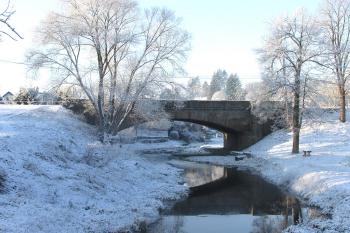 Kamenný most přes potok Bystrý v Poříčí nad Sázavou ( © Pavel Vítek 12/2017)