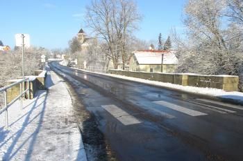 Kamenný most přes potok Bystrý v Poříčí nad Sázavou ( © Pavel Vítek 12/2017)