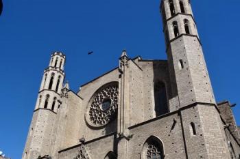 jihozápadní hlavní průčelí kostela ( © Jan P. Štěpánek 04/2018)