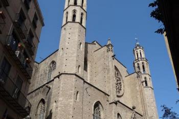 jihozápadní hlavní průčelí kostela ( © Jan P. Štěpánek 04/2018)