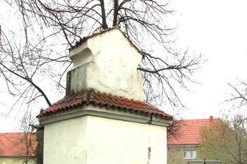 Kaple Nejsvětější Trojice v Třebízi ( © Pavel Vítek 04/2018)