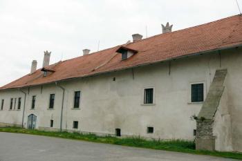 Pohled na severní průčelí (© Jiří Cukr, 09/2007)