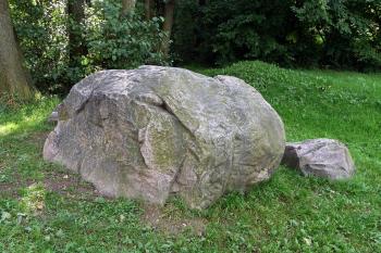 Liptaň-bludný balvan (© Hana Kuchaříková 09/2010)