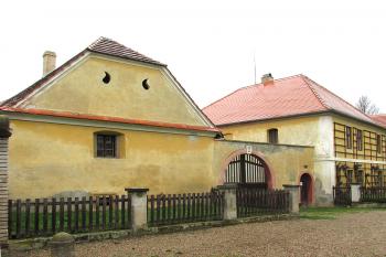 Šubrtův statek, součást skanzenu v Třebíz ( © Pavel Vítek 04/2018)