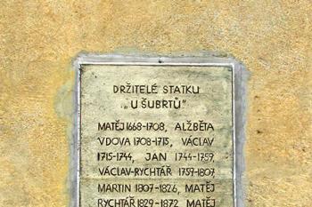 Šubrtův statek, součást skanzenu v Třebíz ( © Pavel Vítek 04/2018)