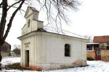 Kaple sv. Vojtěcha v Drchkově u Slaného ( © Pavel Vítek 03/2018)