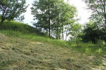 Severní cíp tvrze ( © Roman Řezáč 06/2004)