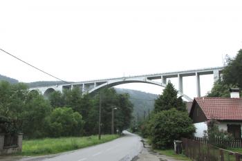 Železniční viadukt u Dolních Louček ( © Pavel Vítek 05/2018)