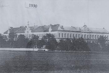 Areál kolem roku 1930 (zdroj:https://www.geocaching.com/geocache/GC6R7MJ_klaster-dominikanek?guid=5712ffb0-592d-43ba-bf02-52afde88f818)