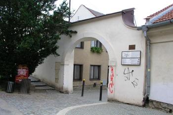 Židovská brána ( © Roman Řezáč 06/2004)