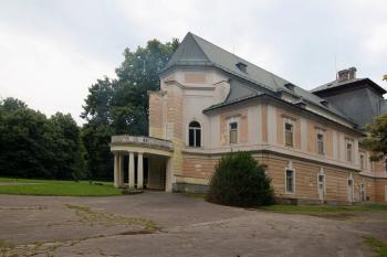 Původní kostel sv.Jana ( © Luděk Vláčil 06/2018)