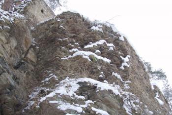Nároží hradby na severovýchodní straně ( © Roman Řezáč 01/2006)