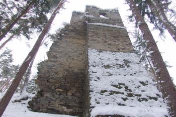 Jižní nároží ( © Roman Řezáč 01/2006)