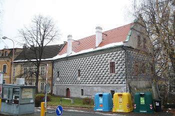 Červený dům od severozápadu (© Ivan Grisa, 11/2008)