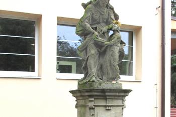Socha sv. Anny v Hoříně ( © Pavel Vítek 06/2018)