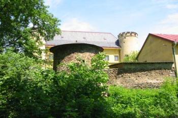 Dívčí Hrad - bašta (2003 ©Puffin Puffin)