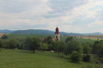 Pohled od zaniklého kostela (© Luděk Vláčil 07/2018)