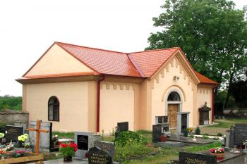 Kaple sv. Václava na kojetickém hřbitově ( © Pavel Vítek 07/2018)