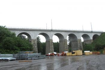 Železniční viadukt u obce Sklené nad Oslavou ( © Pavel Vítek 05/2018)