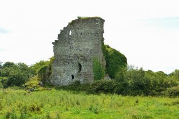 Donjon od SZ, z vnitřního prostoru hradu. (© Pavel Semple, 07/2017)