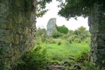 Pohled na donjon z branského průjezdu. (© Pavel Semple, 07/2017)